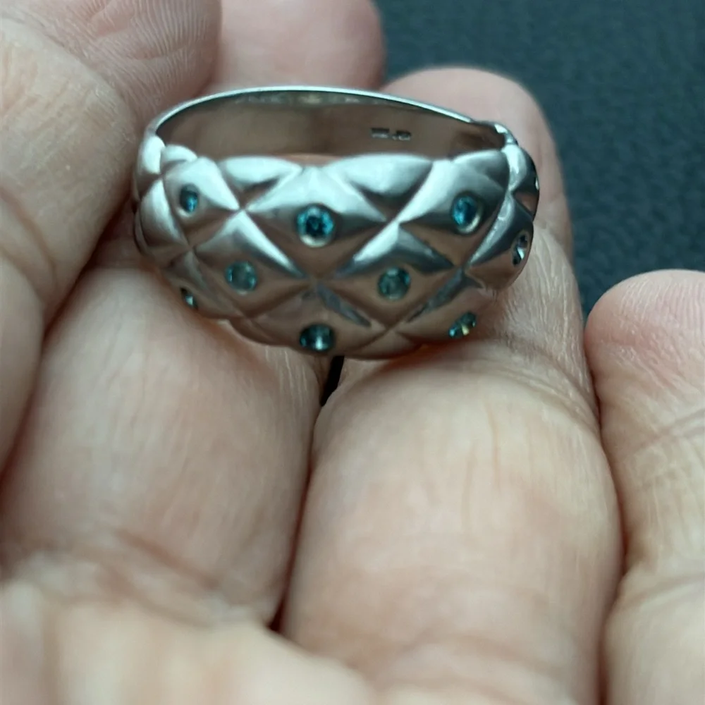 ✨SOLD✨
Exquisite 14k White Gold & Blue Diamond Ring - Picture 11 of 14